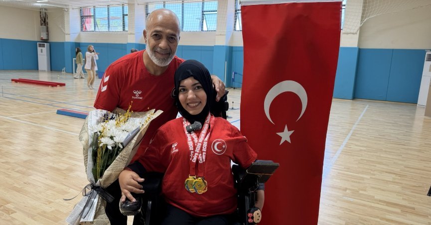 Dünya şampiyonu Havva Alyurt’a sürpriz kutlama