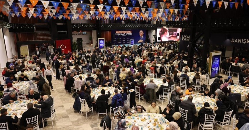 AK Parti Kocaeli’de 25. yıl buluşması