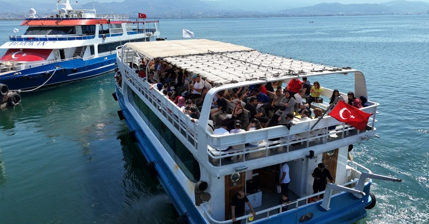 Büyükşehir, Mavi Vatan’a 245 bin kişiyi ulaştırdı