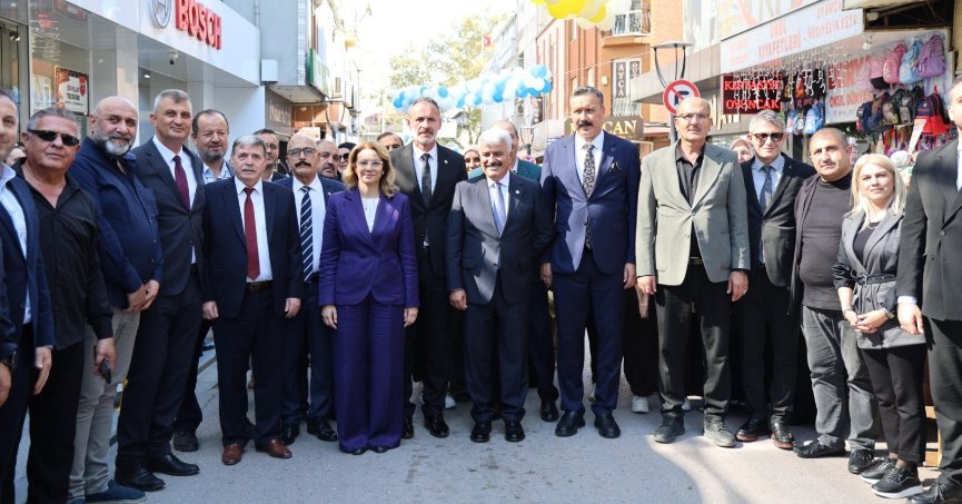 Alışveriş festivali Gölcük’te ticareti canlandırdı