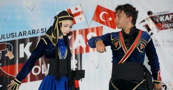 Muhteşem Kafkas Folkloru Gölcük'ü Hayran Bıraktı