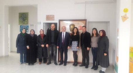 İsmet İşeri ve parti üyeleri Özel Tuba Aydın Özel Eğitim ve Rehabilitasyon Merkezini ziyaret etti.