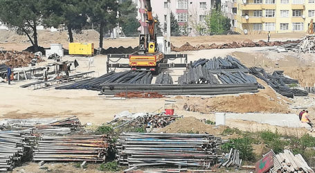 Hastane inşaatı devam ediyor