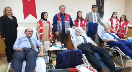 Atatürk Anadolu’da kan bağışı