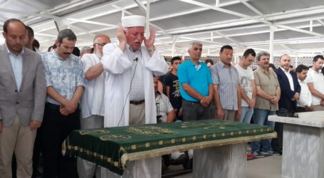 Gölcük Mursi için Gıyabi cenaze namazı kıldı