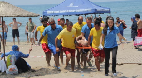KOSKEM sahillerde güven veriyor! Yüzlerce kişi kurtarıldı