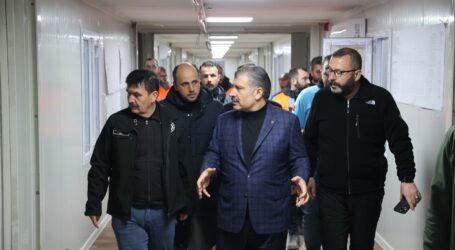 Sağlık Bakanı Koca, Defne’deki  Kocaeli Büyükşehir Hastanesi’ni inceledi