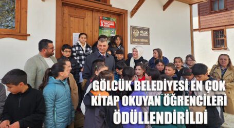 GÖLCÜK BELEDİYESİ EN ÇOK KİTAP OKUYAN ÖĞRENCİLERİ ÖDÜLLENDİRİLDİ