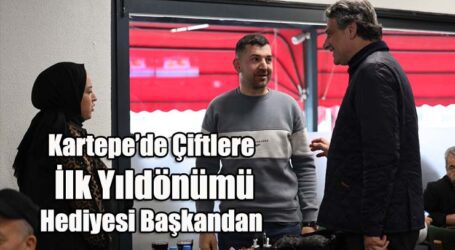 Kartepe’de Çiftlere İlk Yıldönümü Hediyesi Başkandan