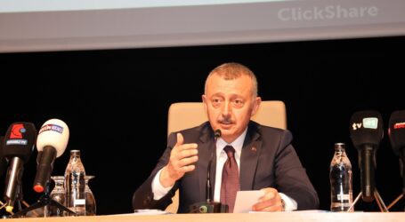 Büyükakın, İzmirlilere sabır diledi: “İnşallah AK Parti belediyeciliği ile tanışırlar”
